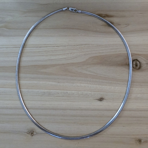 Sterling Silver Omega Necklace 18" - Picture 1 of 3